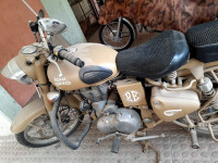 Desert Strom Royal Enfield Classic 500