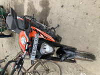 Orange KTM Duke 125 2020