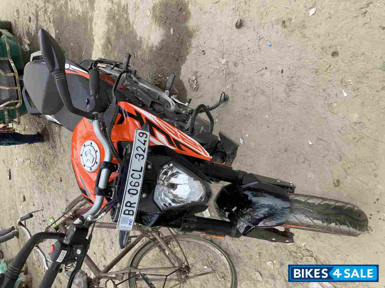 Orange KTM Duke 125 2020 Orange KTM Duke 125 2020