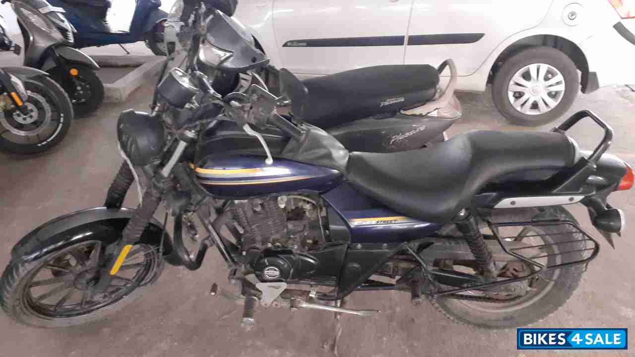 Bajaj Avenger Street 150