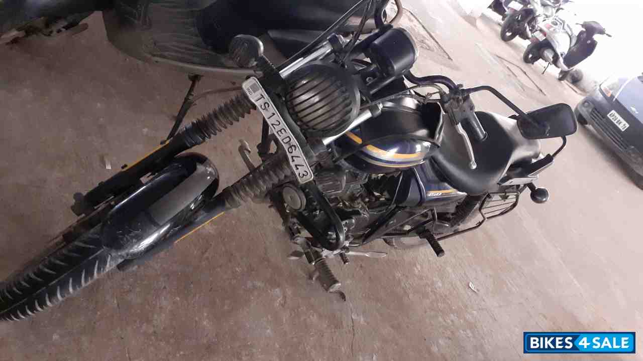 Bajaj Avenger Street 150