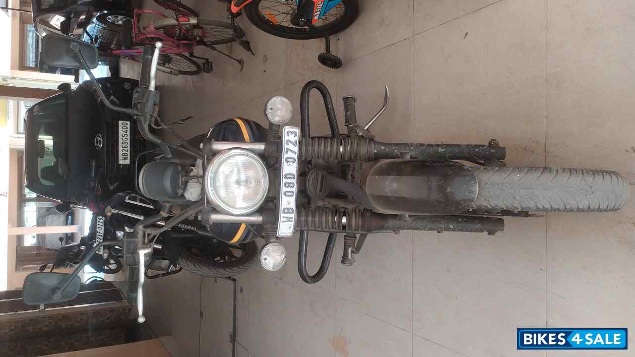 Blue Bajaj Avenger Street 150