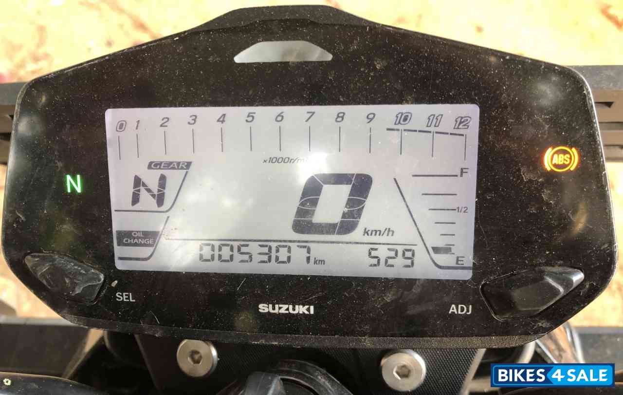 Blue Suzuki Gixxer BS6