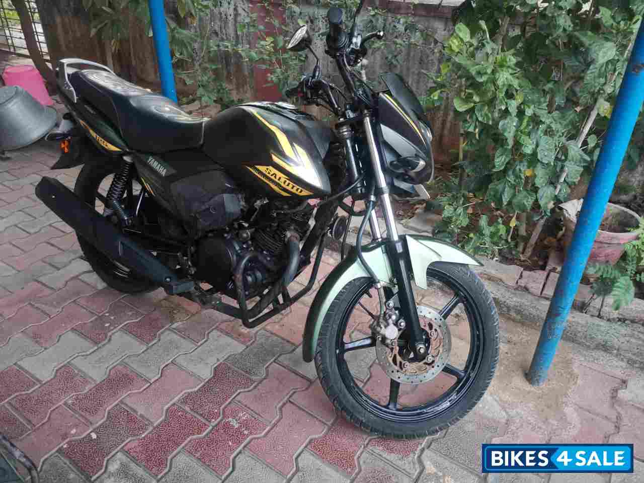 Military Green Special Edition Yamaha Saluto 125