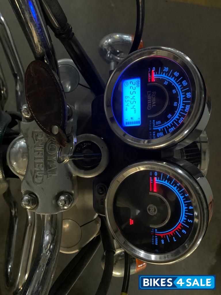 Asphalt Royal Enfield Thunderbird 350