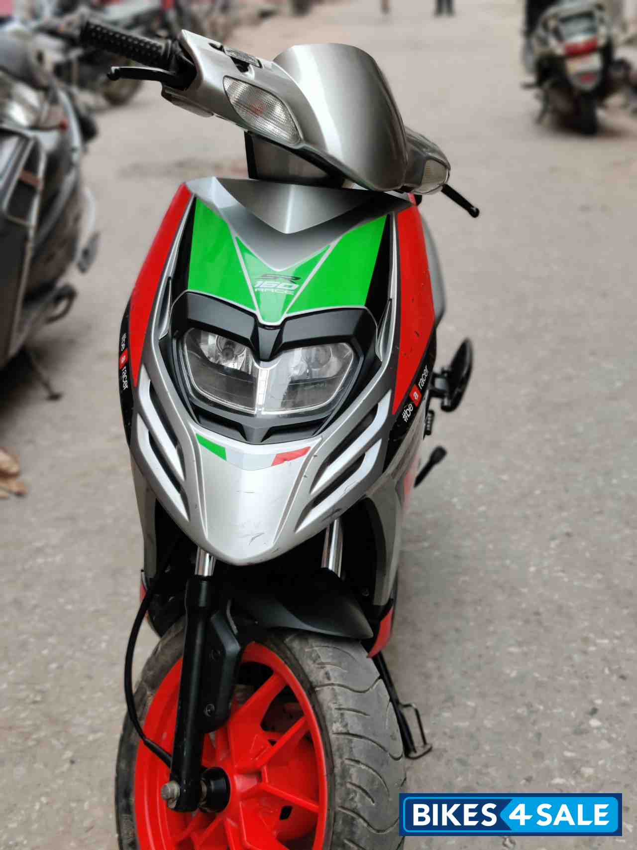 Aprilia SR 150 Race