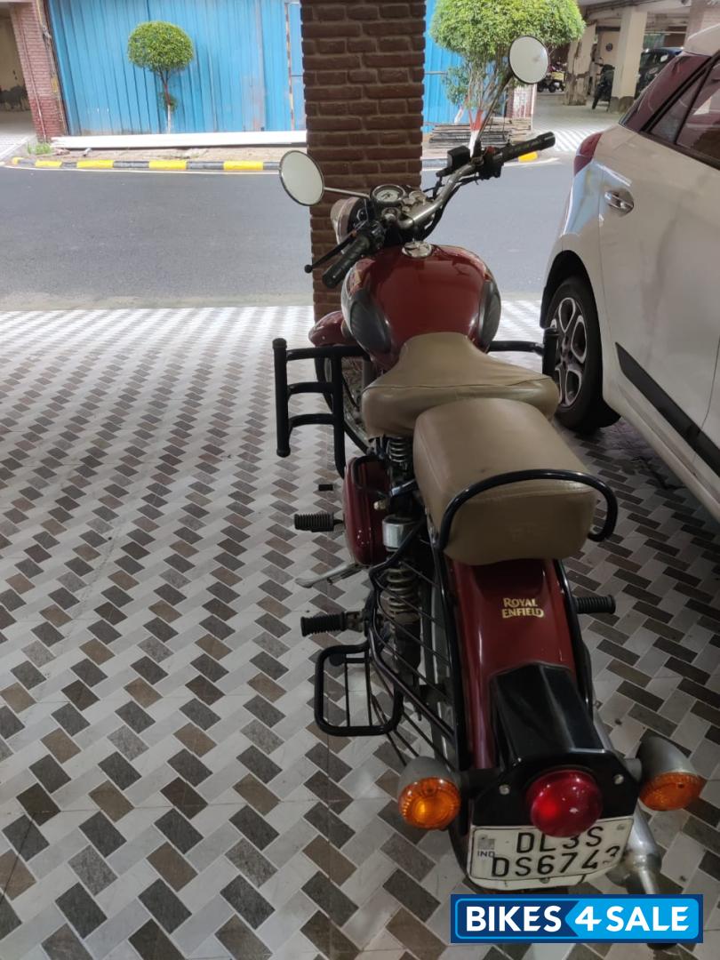 Chestnut Royal Enfield Classic 350