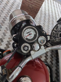 Chestnut Royal Enfield Classic 350