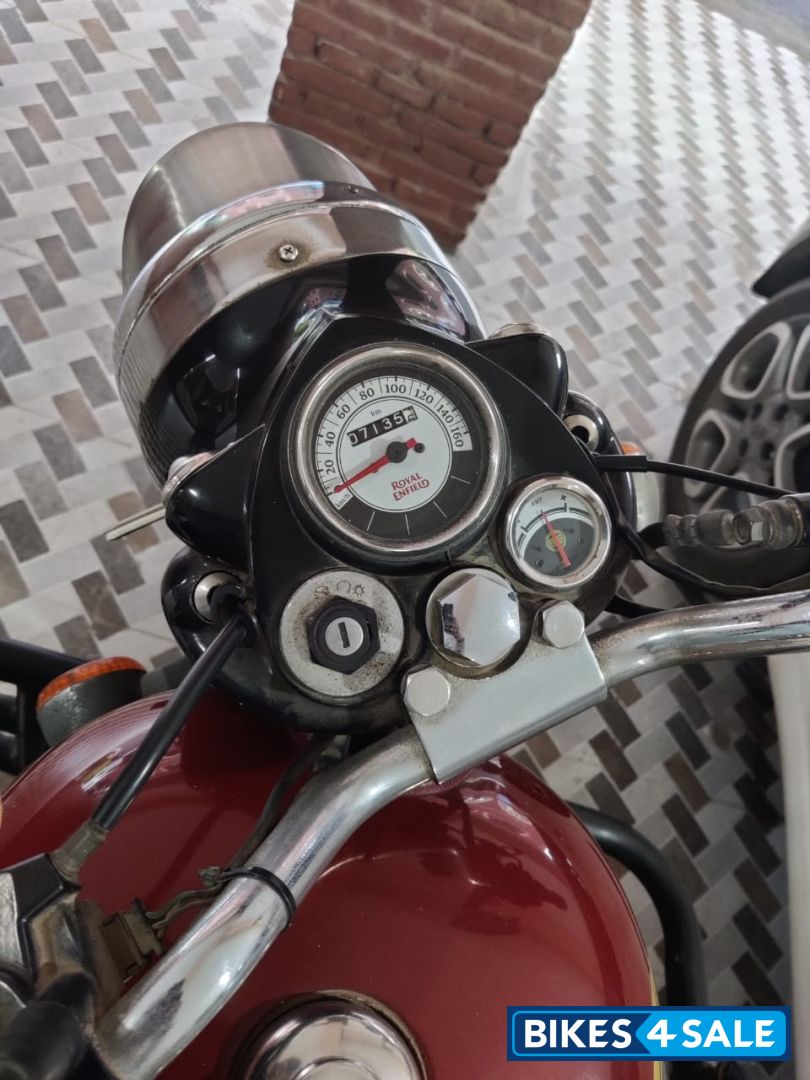 Chestnut Royal Enfield Classic 350