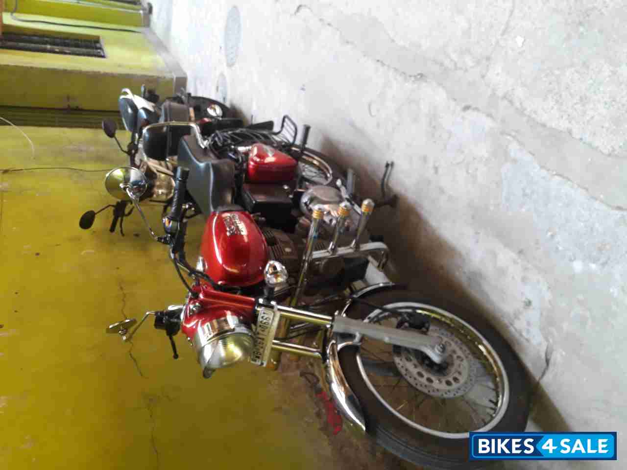 Maroon Royal Enfield Bullet Electra Twinspark Maroon Royal Enfield Bullet Electra Twinspark