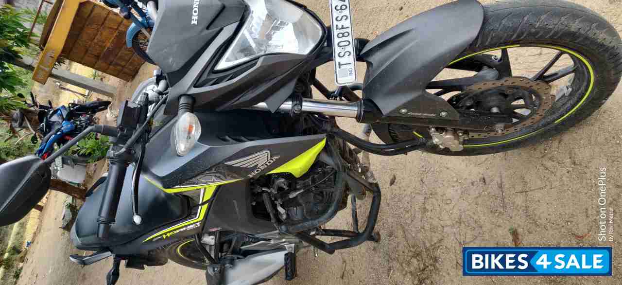 Max Axis Gray Metallic Honda CB Hornet 160R