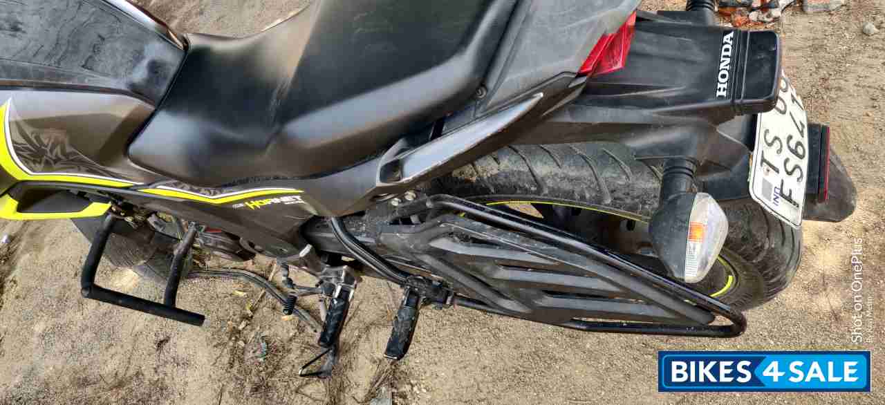 Max Axis Gray Metallic Honda CB Hornet 160R