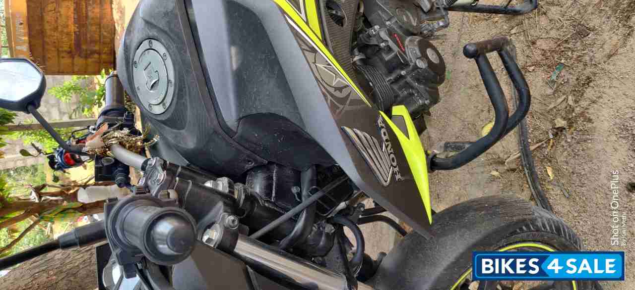 Max Axis Gray Metallic Honda CB Hornet 160R