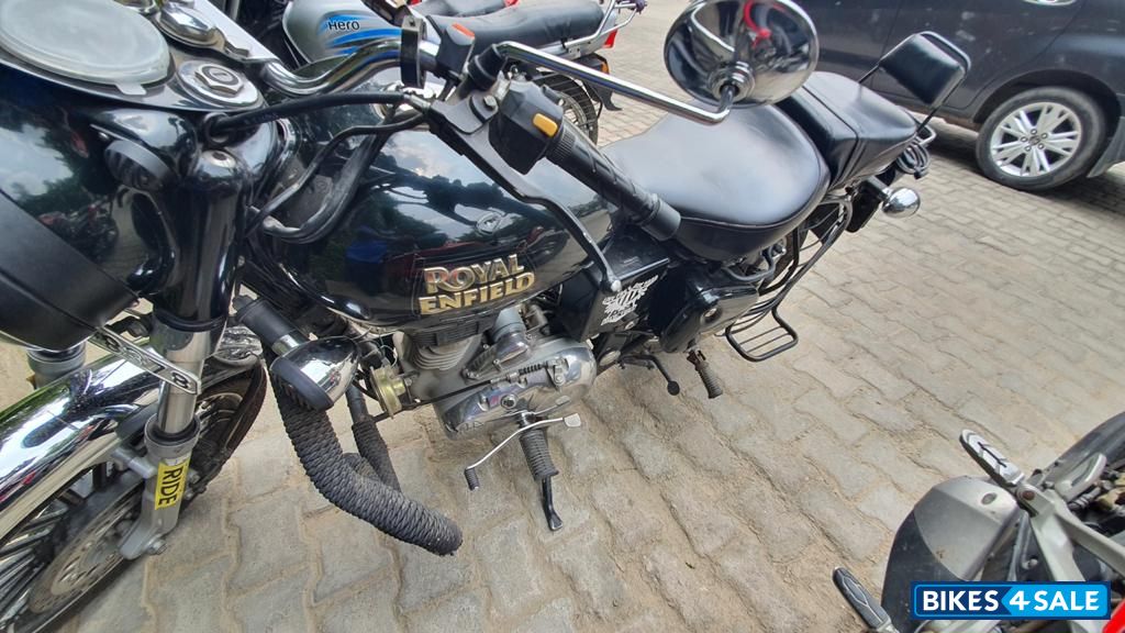 Black Royal Enfield Bullet Electra Twinspark