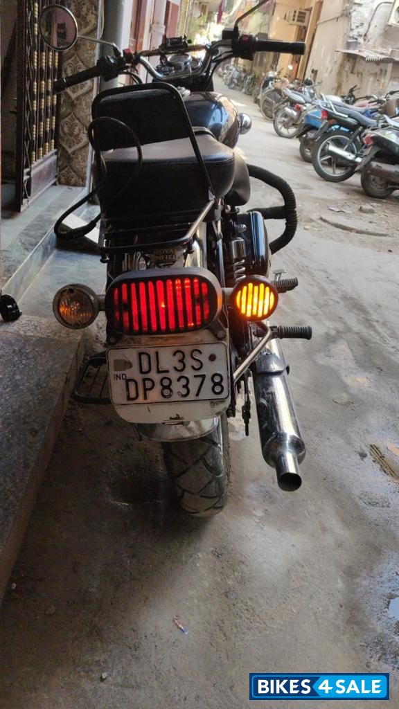 Black Royal Enfield Bullet Electra Twinspark