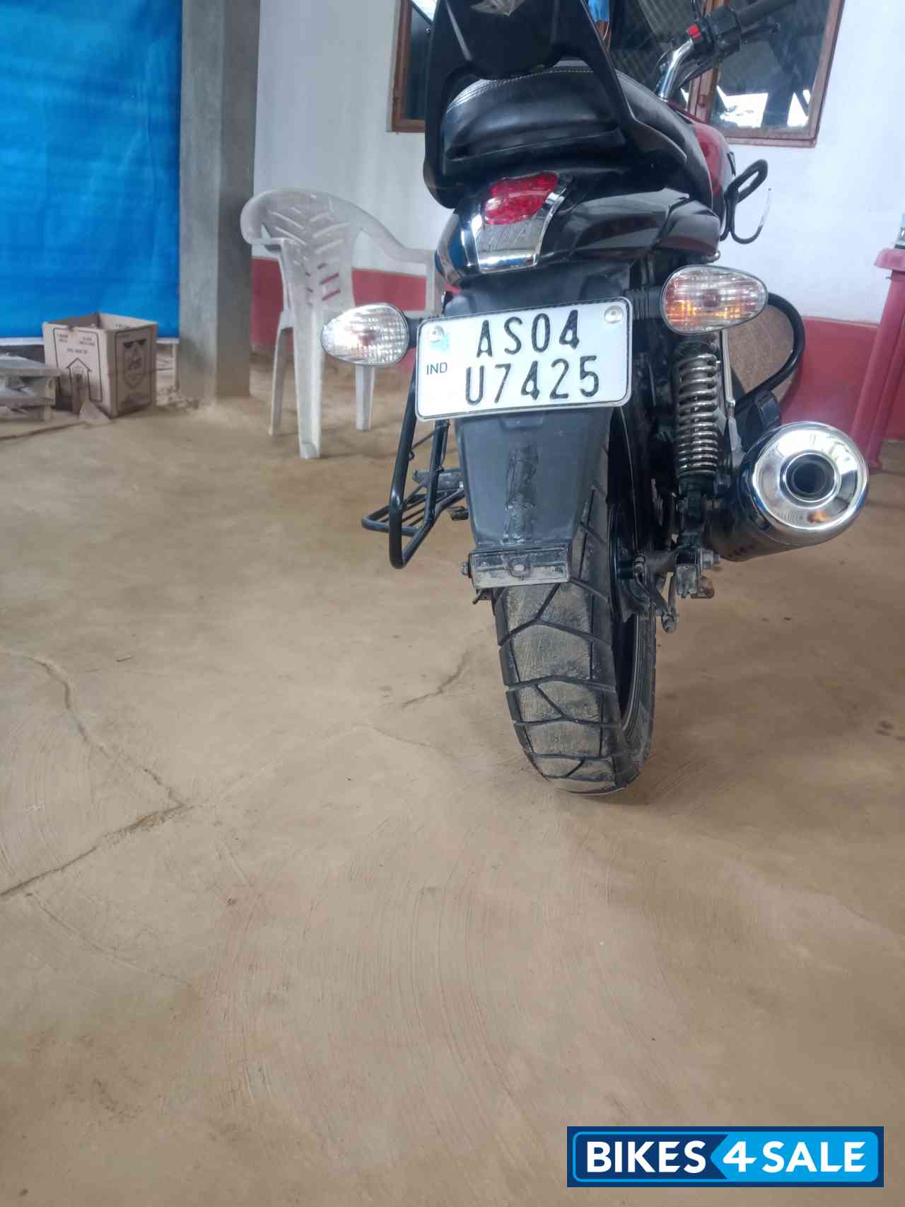 Ebony Black Bajaj V15