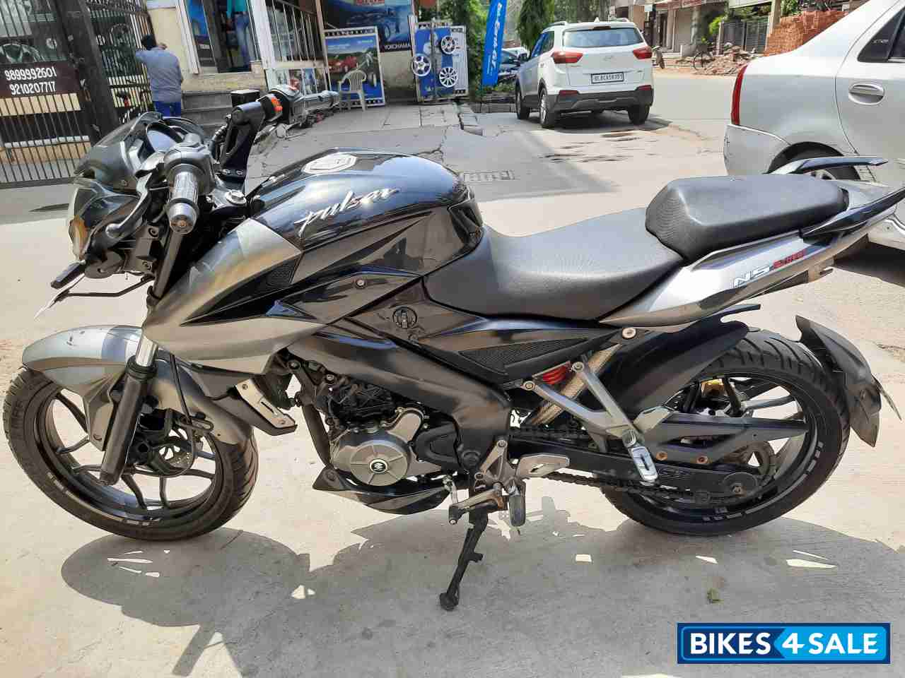 Bajaj Pulsar 200 NS