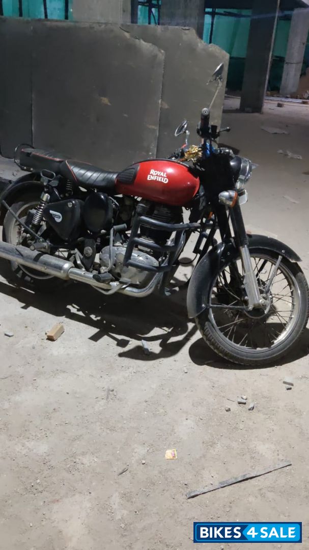 Royal Enfield Classic 350 Redditch Red