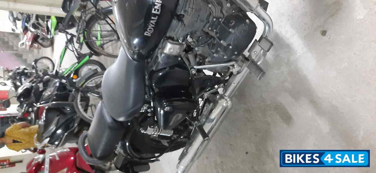 Pure Black Royal Enfield Classic 350 Single Channel BS6