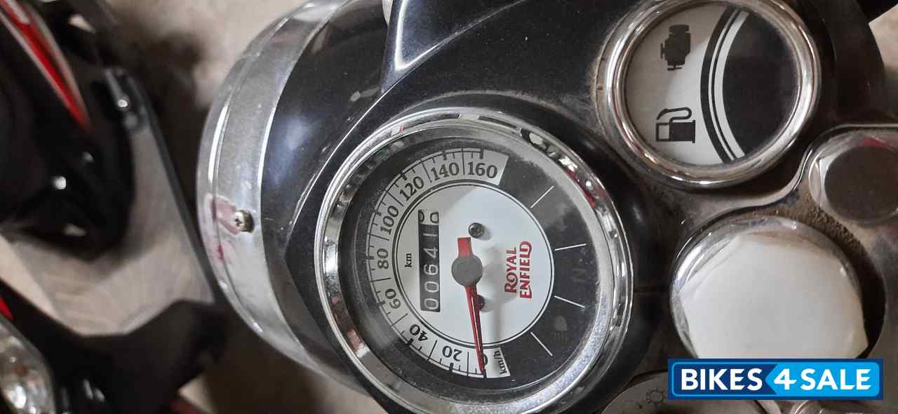 Pure Black Royal Enfield Classic 350 Single Channel BS6