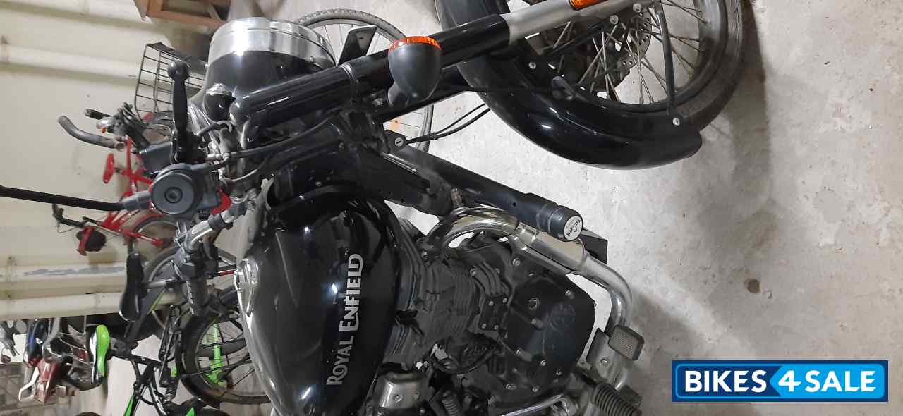 Pure Black Royal Enfield Classic 350 Single Channel BS6