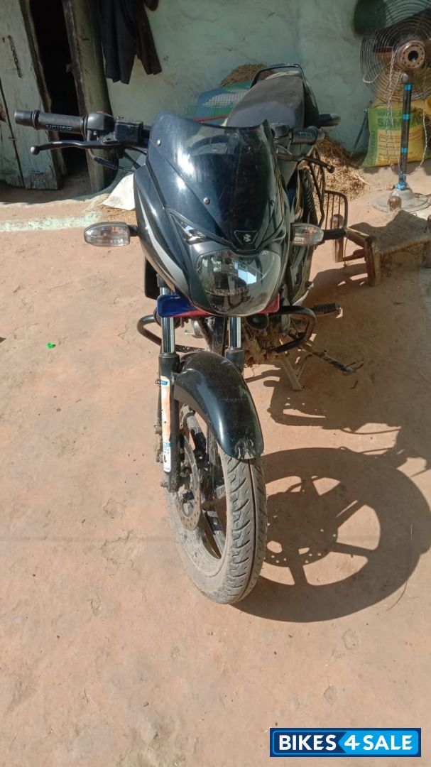 Black Bajaj Pulsar 150 DTSi