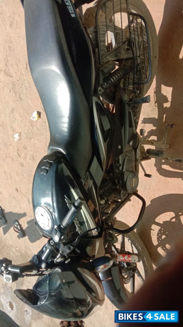 Black Bajaj Pulsar 150 DTSi