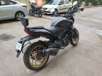 Black Bajaj Dominar 400 Disc