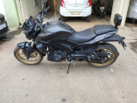Black Bajaj Dominar 400 Disc