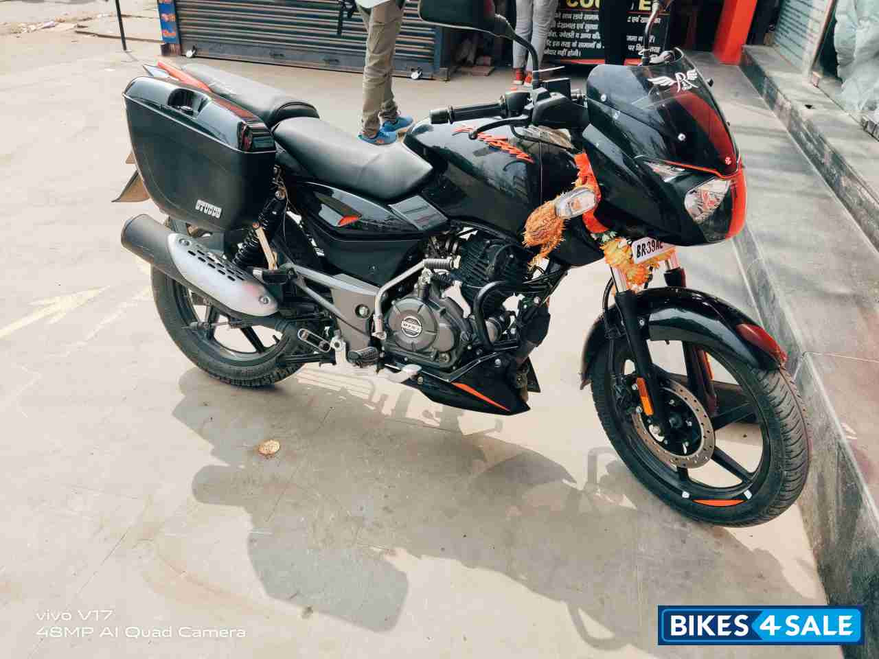 Bajaj Pulsar 125 Split Seat