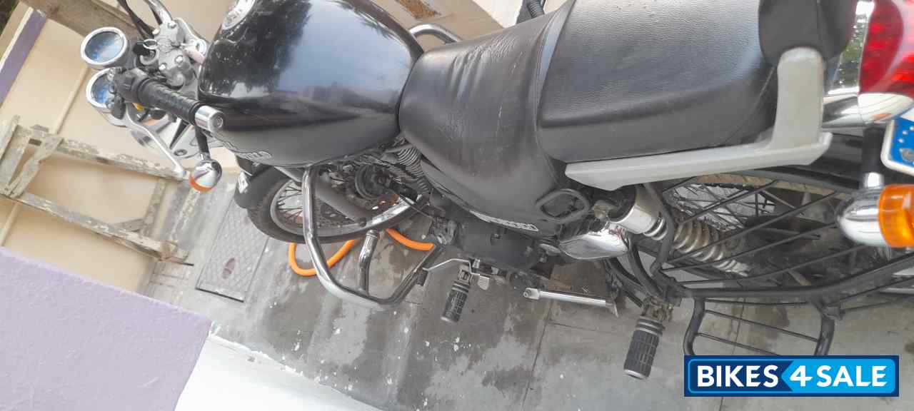 Black Royal Enfield Thunderbird 350 Black Royal Enfield Thunderbird 350