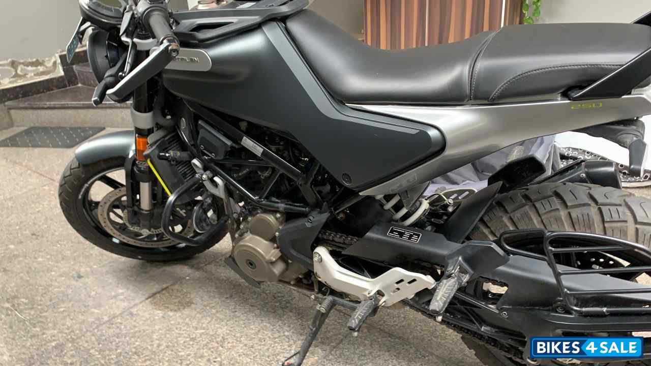 Black Husqvarna Svartpilen 250 2020 Black Husqvarna Svartpilen 250 2020