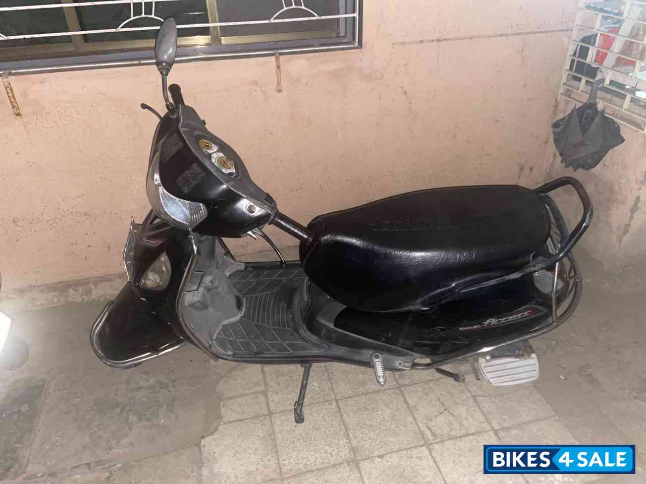 Black Suzuki Access 125