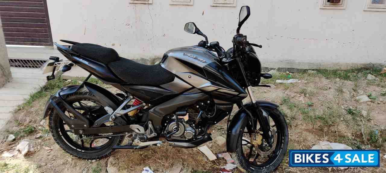Bajaj Pulsar NS 160