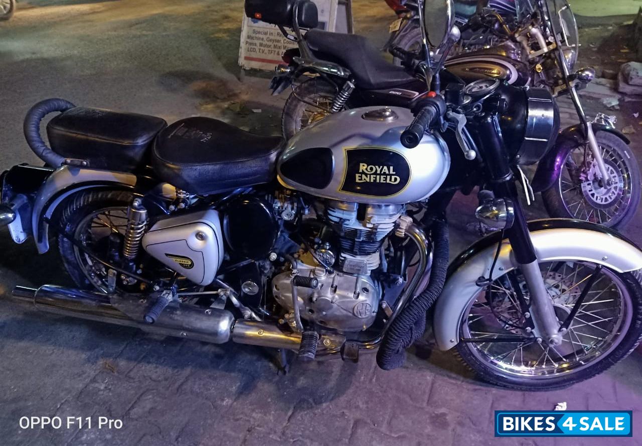 Silver Royal Enfield Classic 500