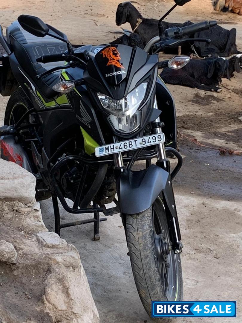 Honda CB Hornet 160R ABS