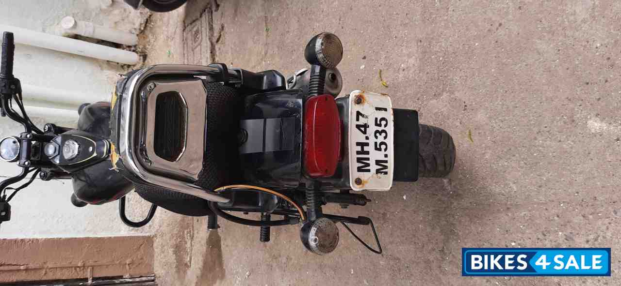 Mate Black Bajaj Avenger Street 220