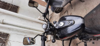 Mate Black Bajaj Avenger Street 220