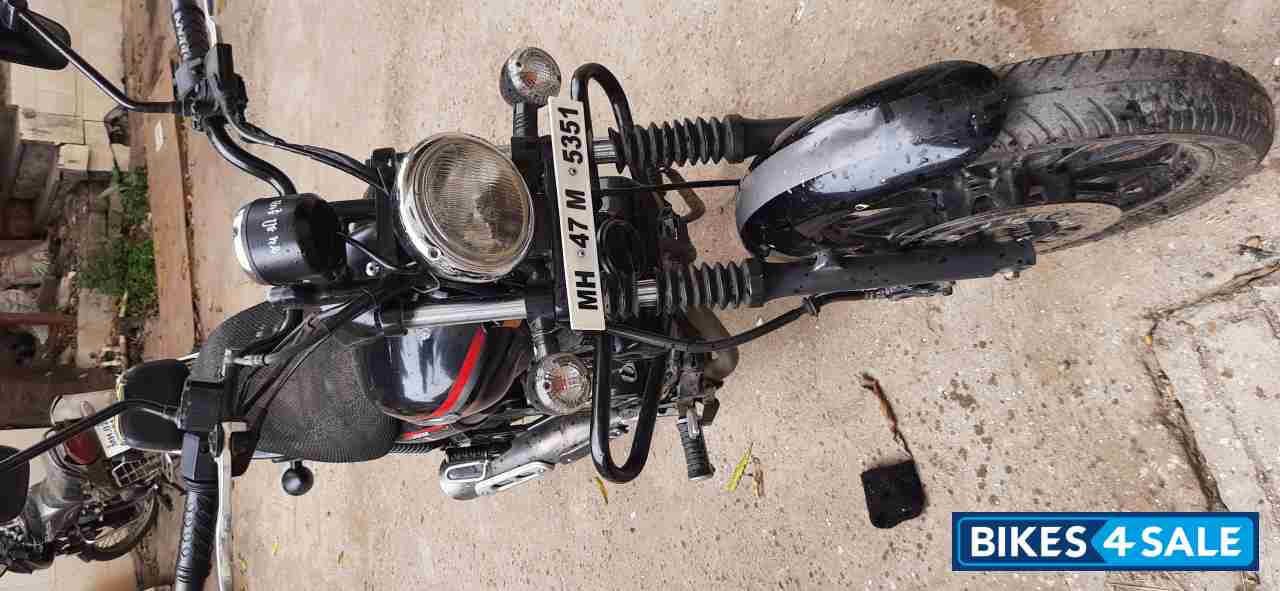 Mate Black Bajaj Avenger Street 220