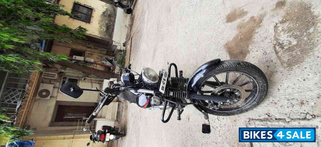 Mate Black Bajaj Avenger Street 220
