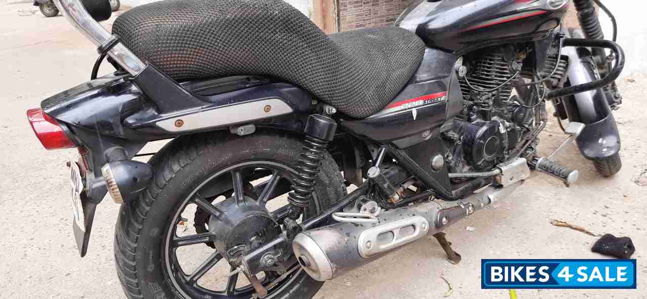 Mate Black Bajaj Avenger Street 220