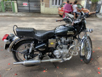 Black Royal Enfield Bullet 350
