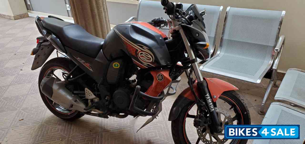 Yamaha FZ-S