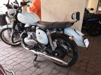 Sky Blue Jawa 42 Dual Channel ABS Sirius White