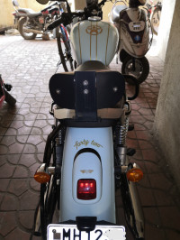 Sky Blue Jawa 42 Dual Channel ABS Sirius White