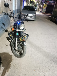 Black Royal Enfield Classic Stealth Black