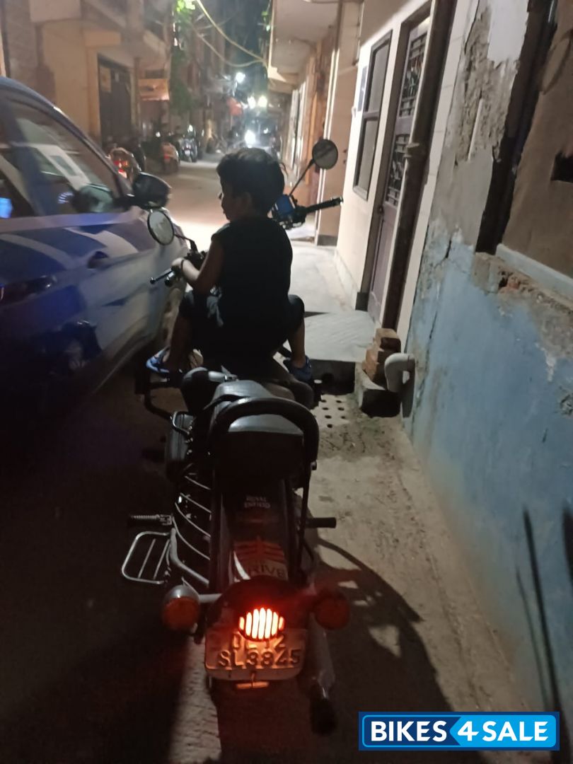 Black Royal Enfield Classic Stealth Black