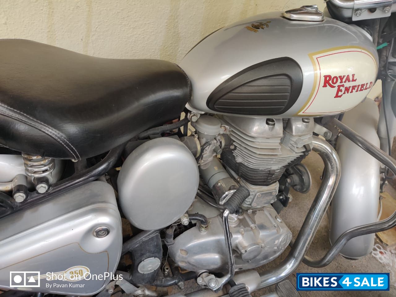 Silver Royal Enfield Classic 350 Silver Royal Enfield Classic 350