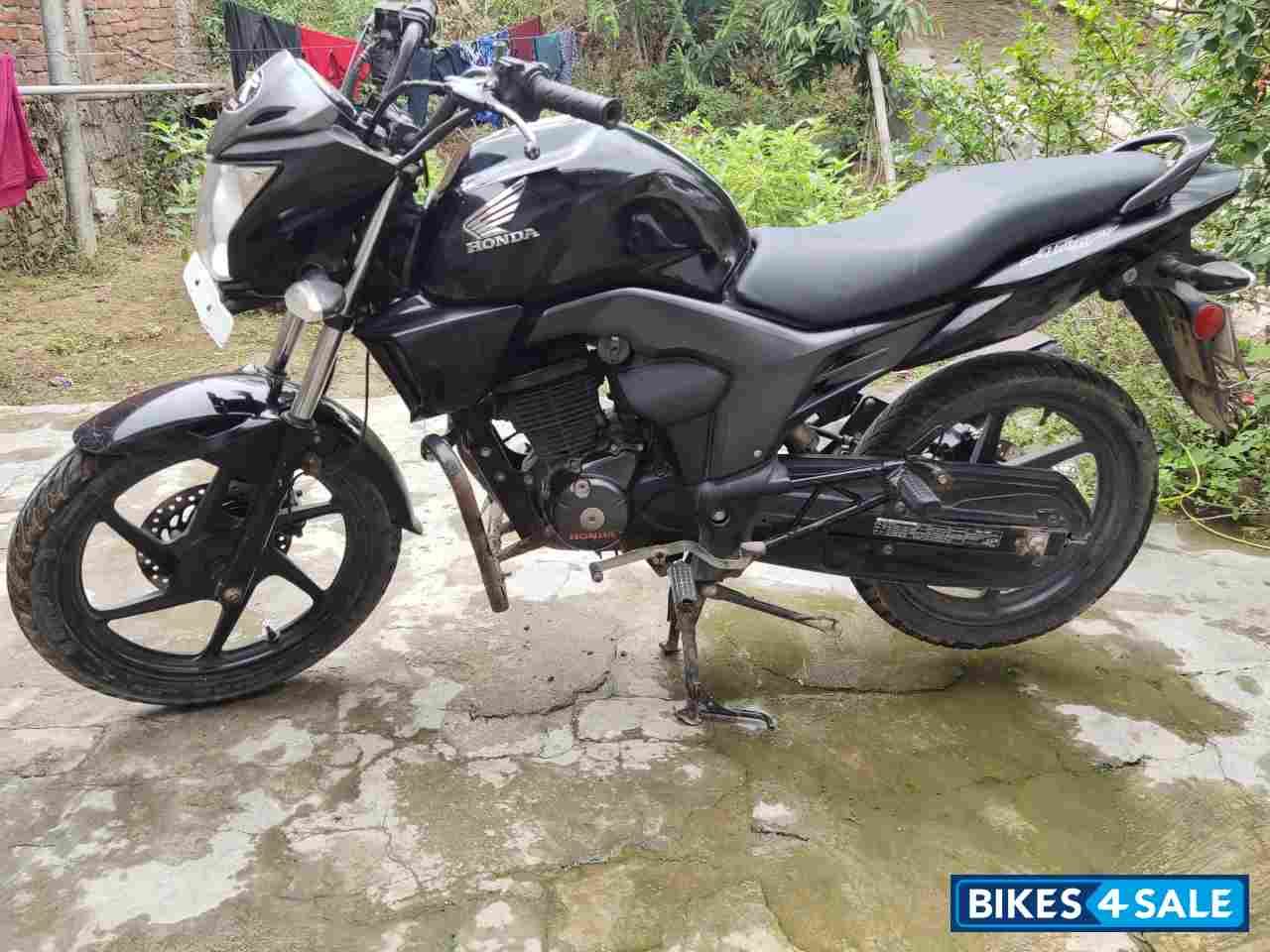 Black Honda CB Trigger