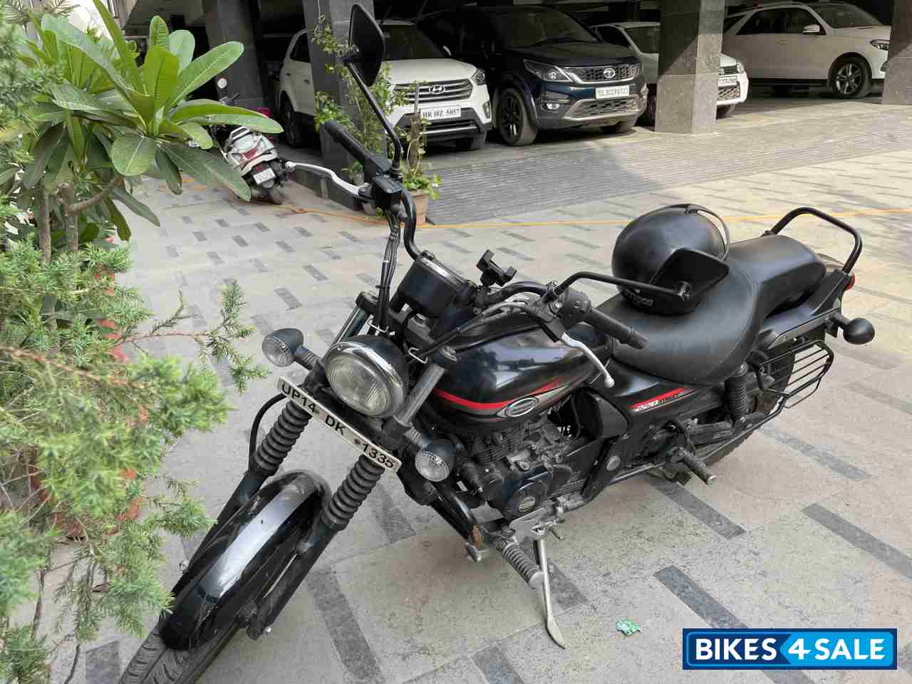 Bajaj Avenger Street 220